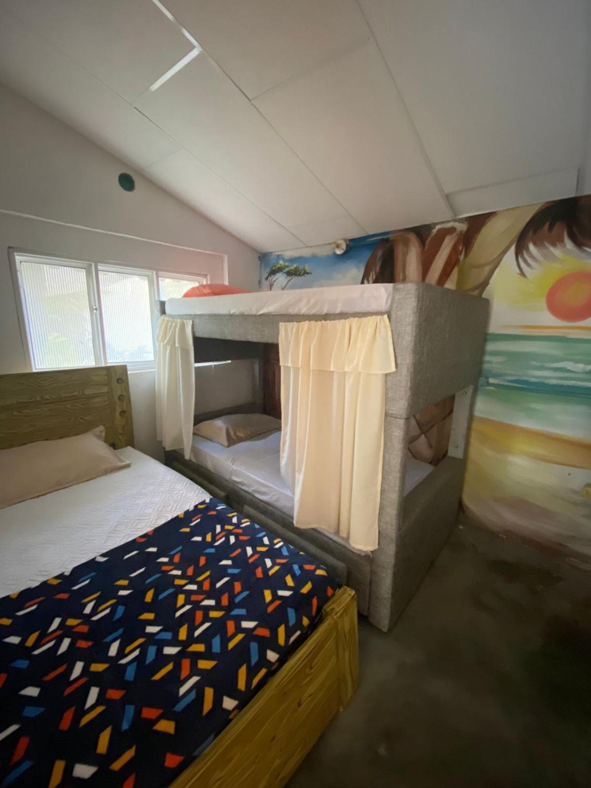 Kristalu Hostal *